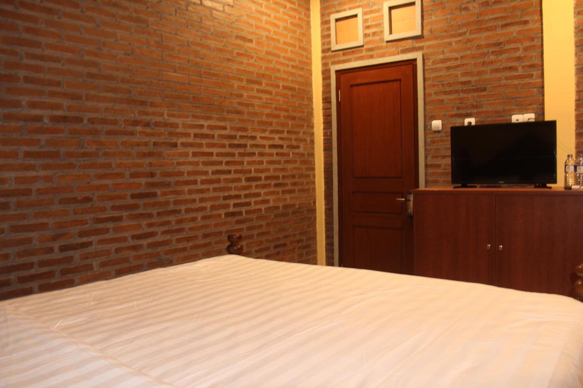 The Garuda Homestay Sanur Room photo