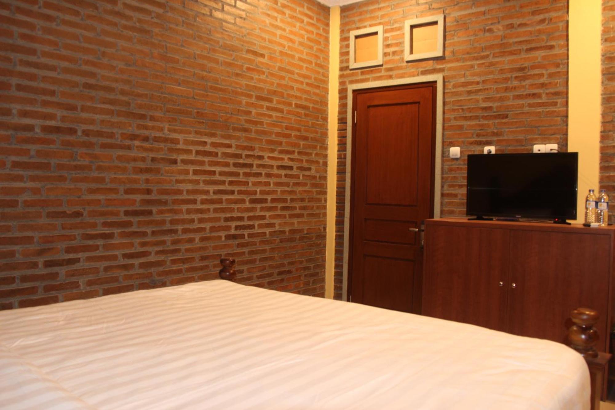 The Garuda Homestay Sanur Room photo